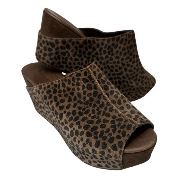 Chocolat Blu Wynn leopard print wedge clogs platform sandals leather suede US 7 - Picture 5 of 8